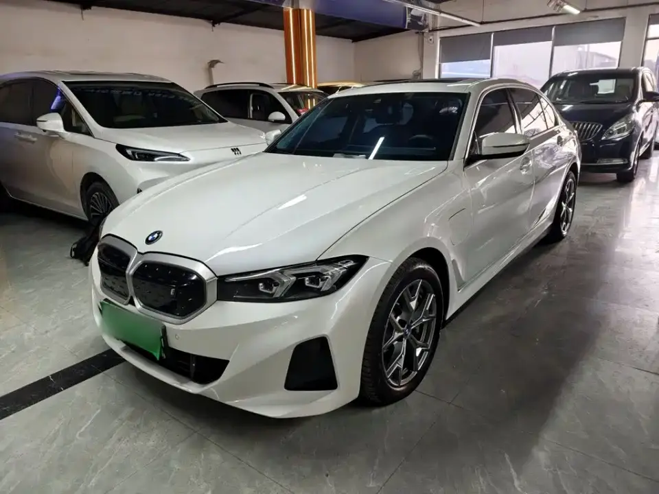 BMW i3 eDrive 35 L 2024