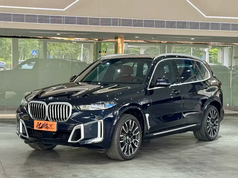 BMW X5 xDrive 40Li M Sport Package 2024