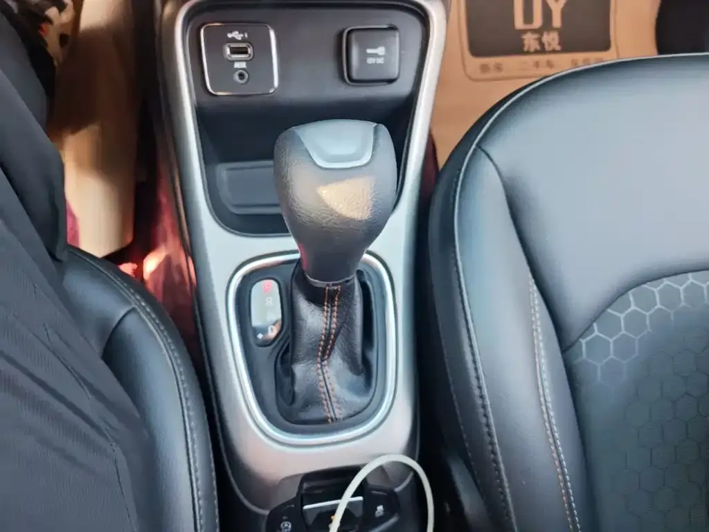 Jeep Compass 200T Automatic Classic Edition 2019 — фото 14
