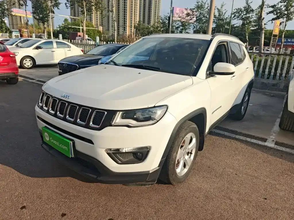 Jeep Compass 200T Automatic Classic Edition 2019 — фото 2