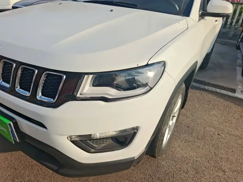Jeep Compass 200T Automatic Classic Edition 2019 — фото 24