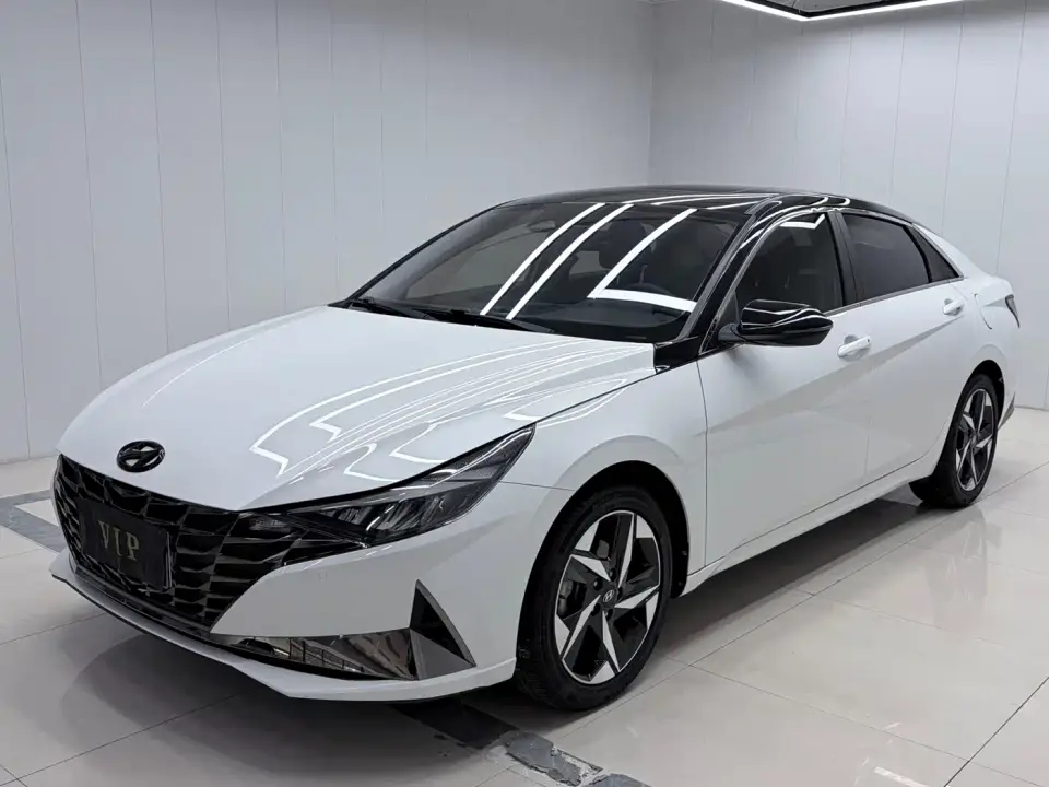 Hyundai Elantra Model 1.5L CVT LUX Premium Edition 2022