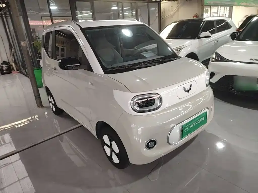 Wuling Motors Hongguang MINIEV 3rd Gen 215km Advanced 2024 — фото 4