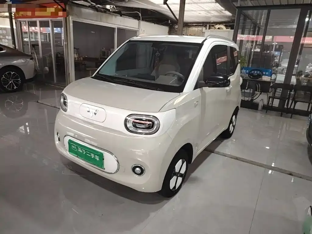 Wuling Motors Hongguang MINIEV 3rd Gen 215km Advanced 2024 — фото 2