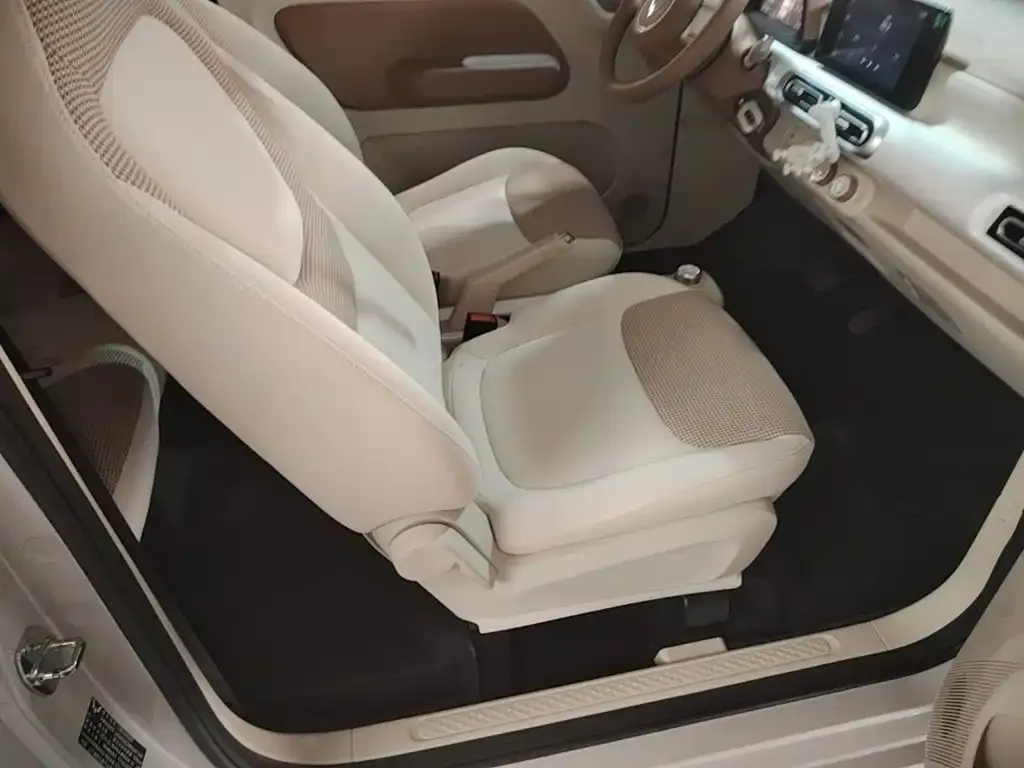 Wuling Motors Hongguang MINIEV 3rd Gen 215km Advanced 2024 — фото 25