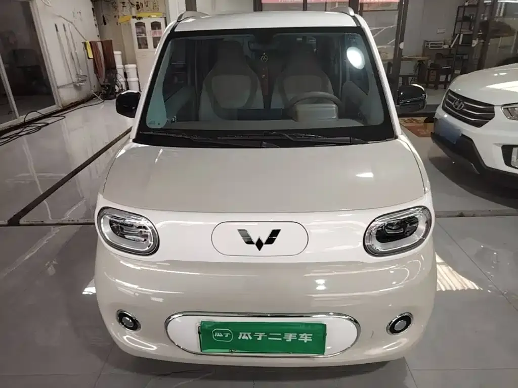Wuling Motors Hongguang MINIEV 3rd Gen 215km Advanced 2024 — фото 3