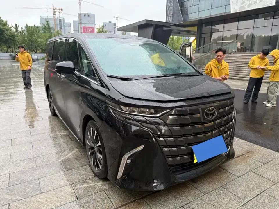 Toyota Alphard Hybrid 2.5L Ultimate Enjoyment Edition 2025