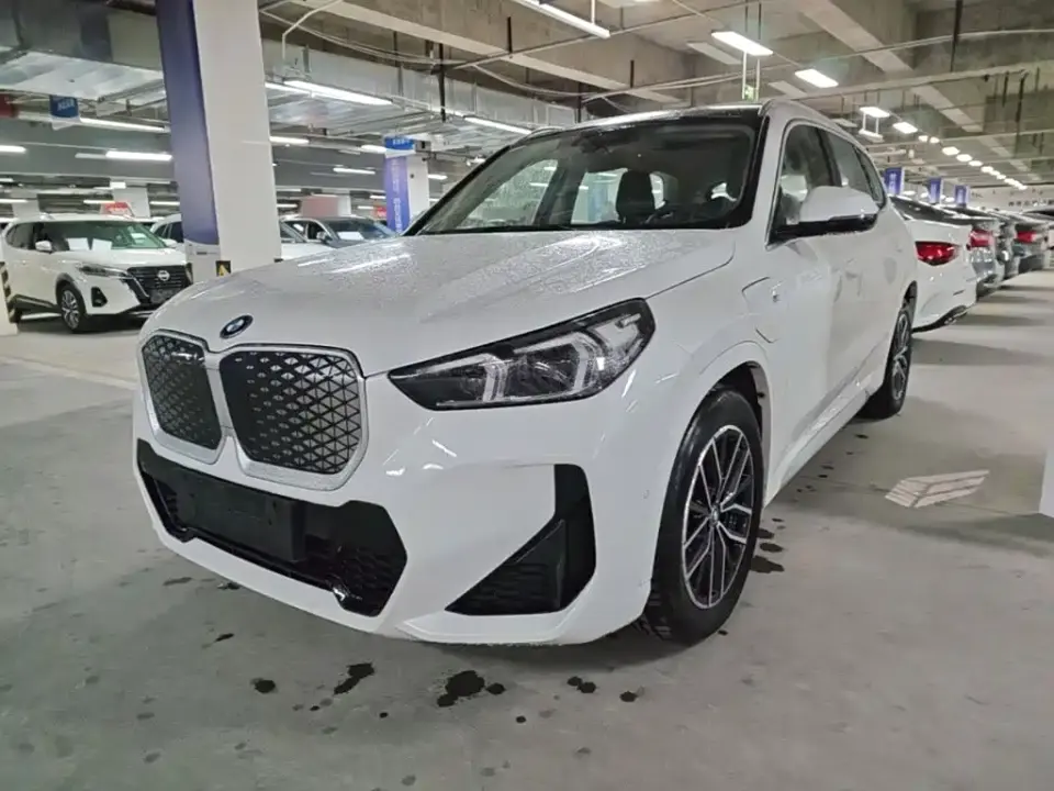 BMW iX1 eDrive25L M Sport Package 2025