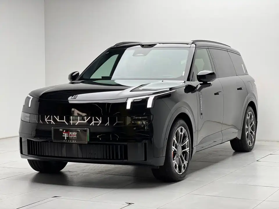 Lynk & Co 900 1.5T Ultra 2025
