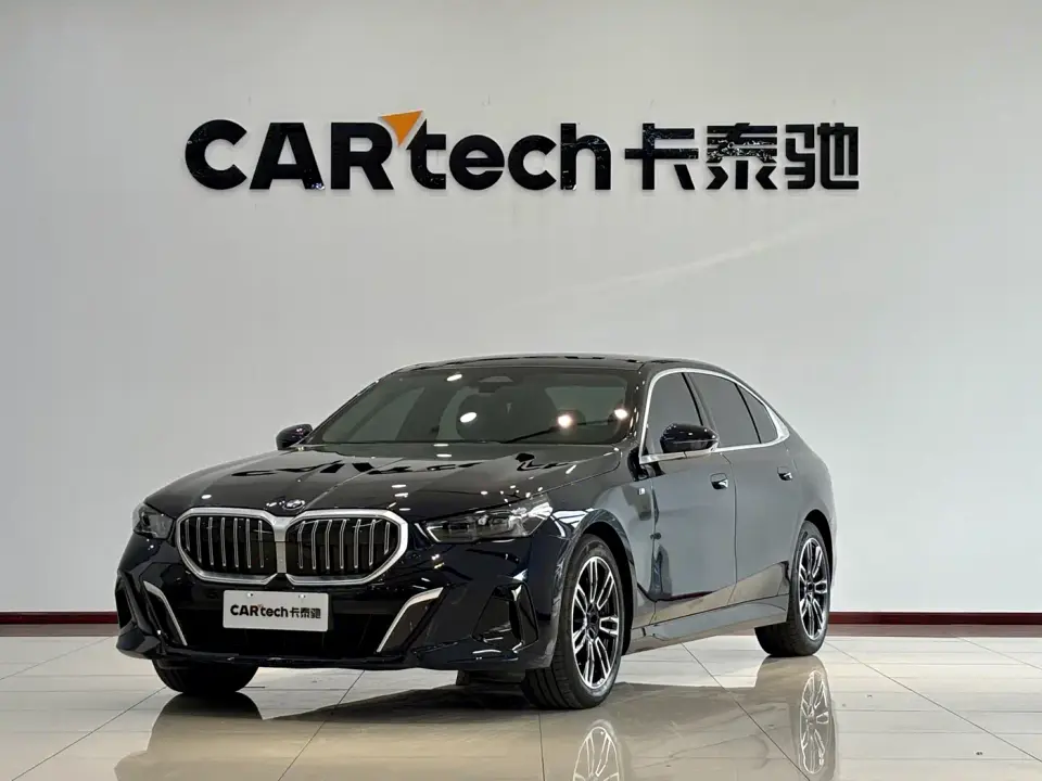 BMW 5 Series 530Li Leading M Sport Package 2025