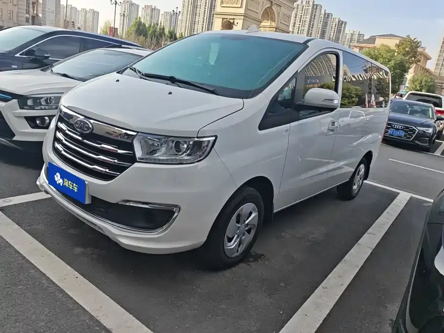 JAC Refine M3 1.8L Manual Comfort Edition 7/8-seater 2025