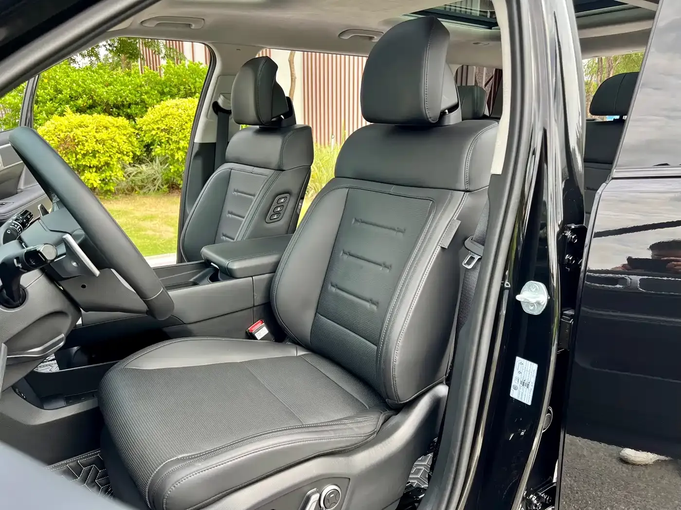Hyundai Santa Fe 2.0T Connoisseur Pro Max 2024 — фото 17