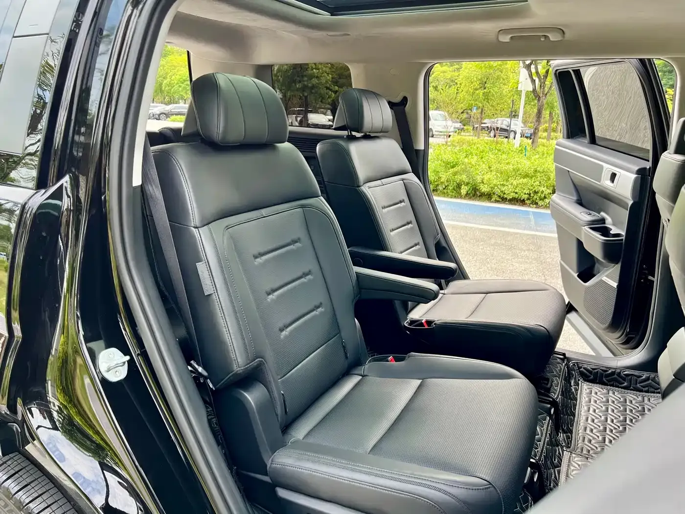 Hyundai Santa Fe 2.0T Connoisseur Pro Max 2024 — фото 16