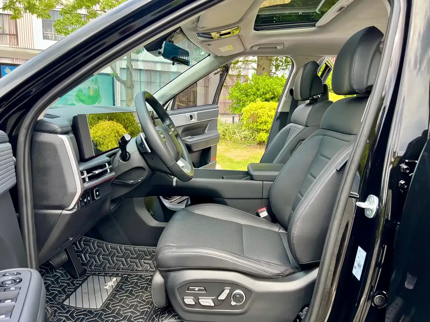 Hyundai Santa Fe 2.0T Connoisseur Pro Max 2024 — фото 11