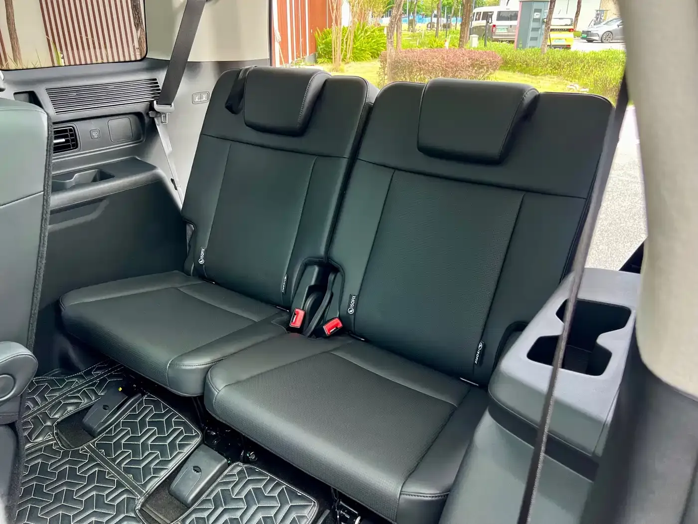 Hyundai Santa Fe 2.0T Connoisseur Pro Max 2024 — фото 24
