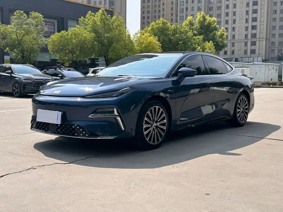 Geely Galaxy Galaxy Xingyao 8 Model 130km EM-i Flagship Edition 2025