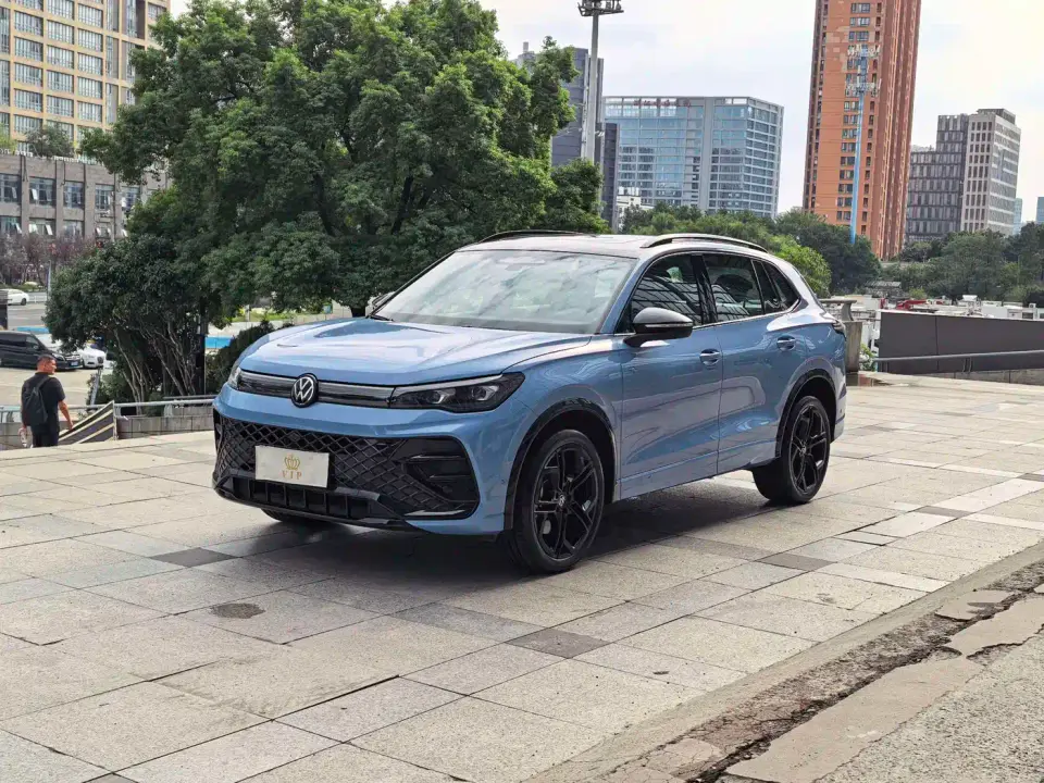 Volkswagen Tiguan L PRO 380TSI 4WD R-Line Smart Premium Edition 2025