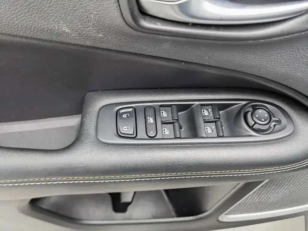 Jeep Compass 220T Automatic Joy Edition 2020 — фото 9