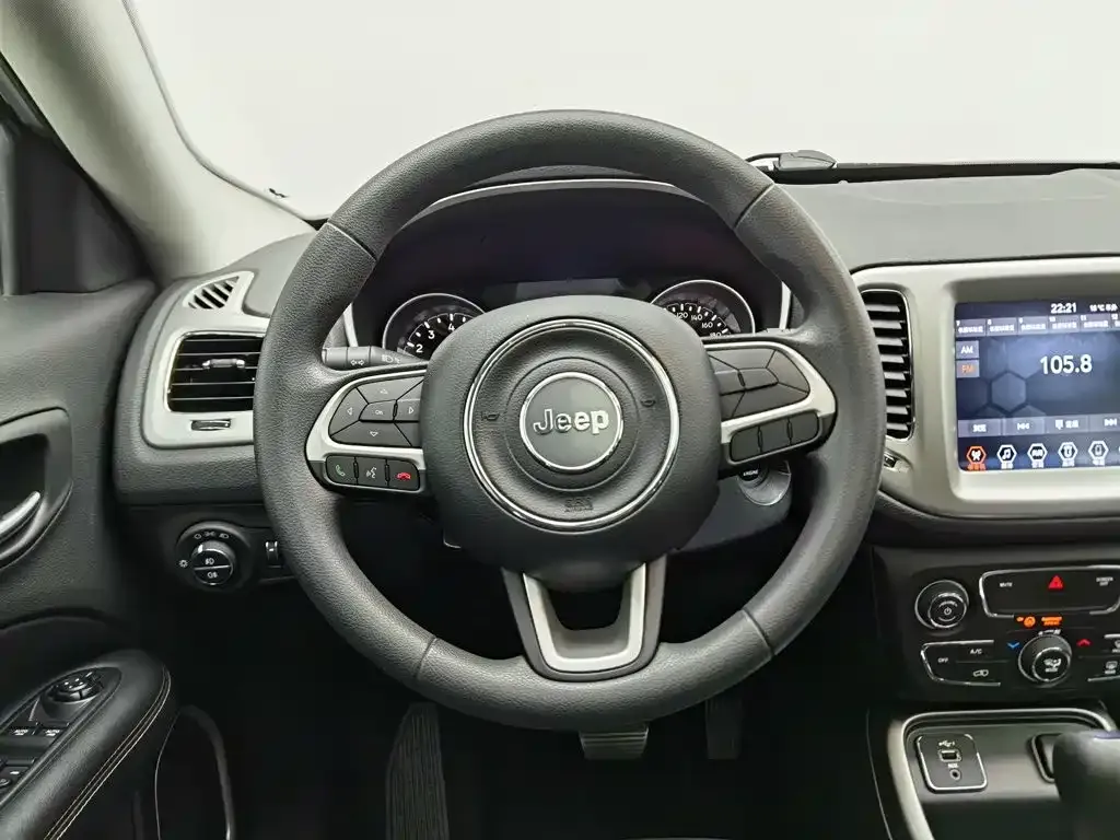 Jeep Compass 220T Automatic Joy Edition 2020 — фото 11