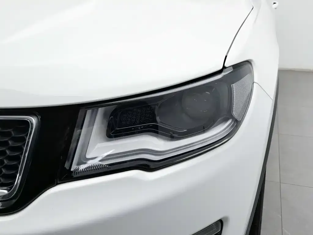 Jeep Compass 220T Automatic Joy Edition 2020 — фото 7
