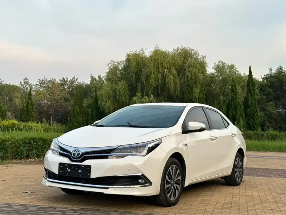 Toyota Corolla Twin Engine E+ 1.8L E-CVT Luxury Edition 2020
