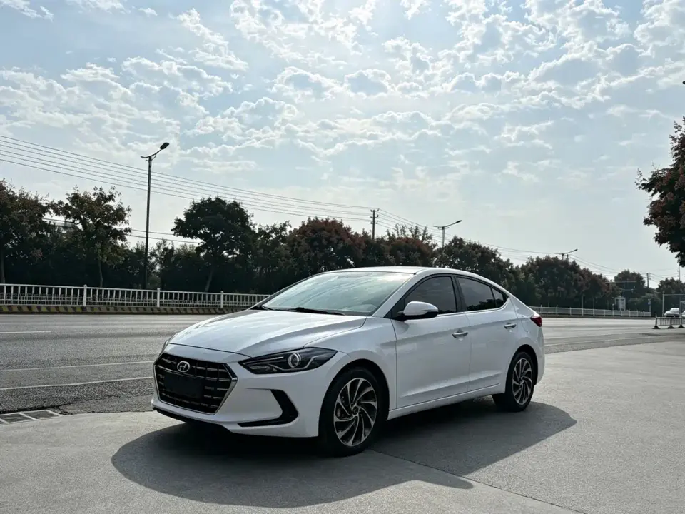 Hyundai Elantra 1.5L CVT Smart Style·Elite 2020