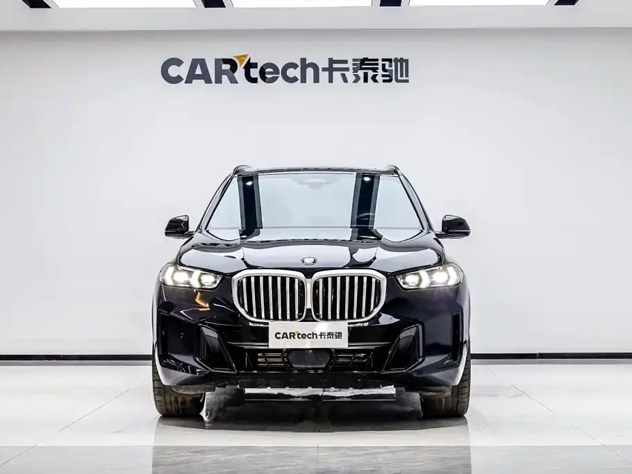 BMW X5 xDrive 40Li M Sport Black Night Package 2024
