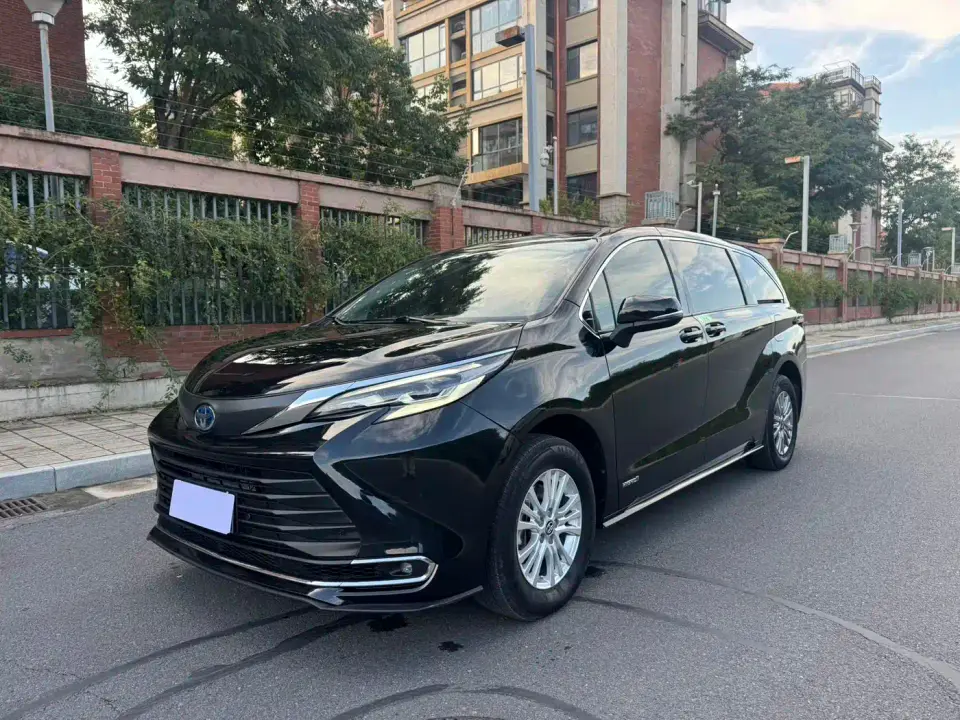 Toyota Sienna 2.5L Hybrid Comfort Edition 2024