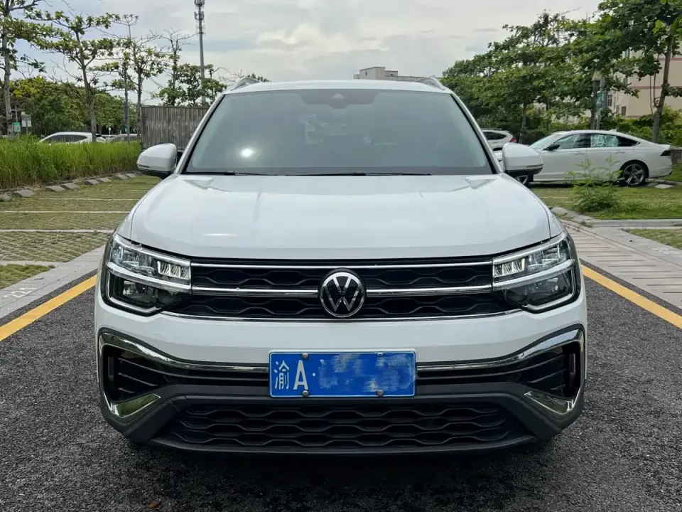 Volkswagen Tharu 300TSI 2WD Bright Moon Edition 2024