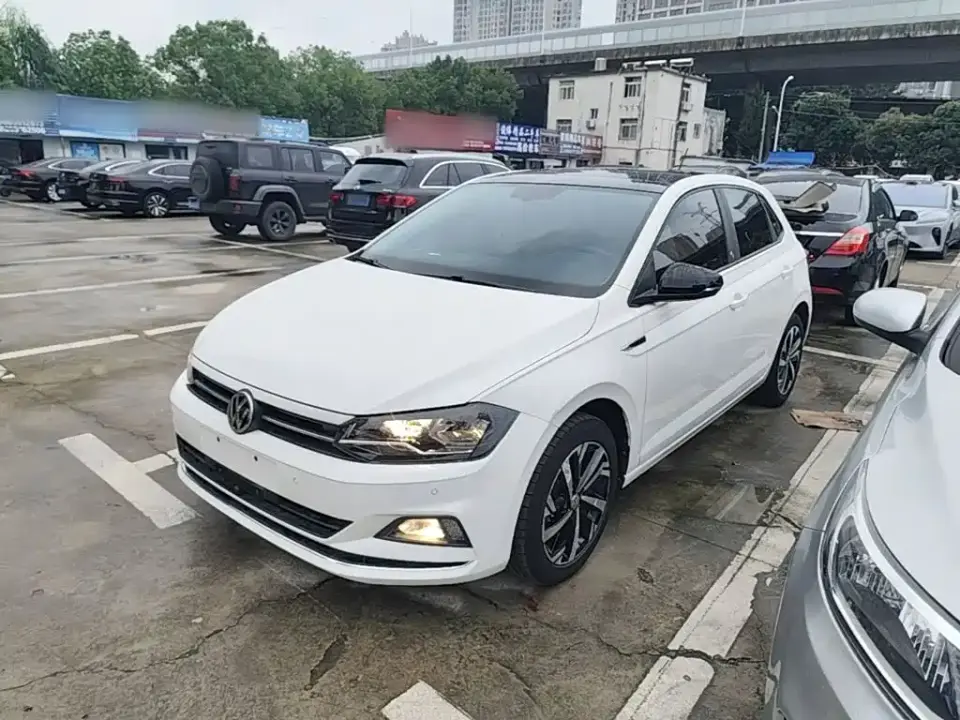 Volkswagen Polo Plus 1.5L Automatic Beats Trendy Edition 2020