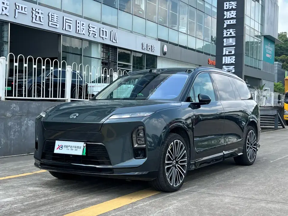 NIO ES8 Base Model 2025