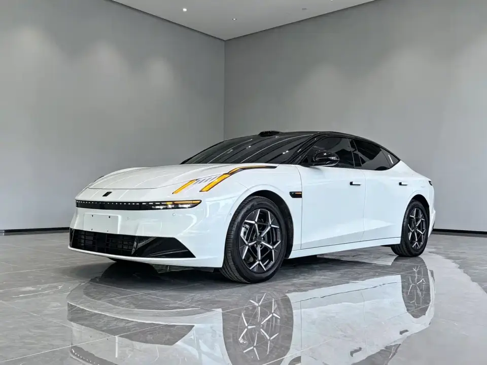 Lynk & Co 10 EM-P Facelift 240 AWD Ultra 2026