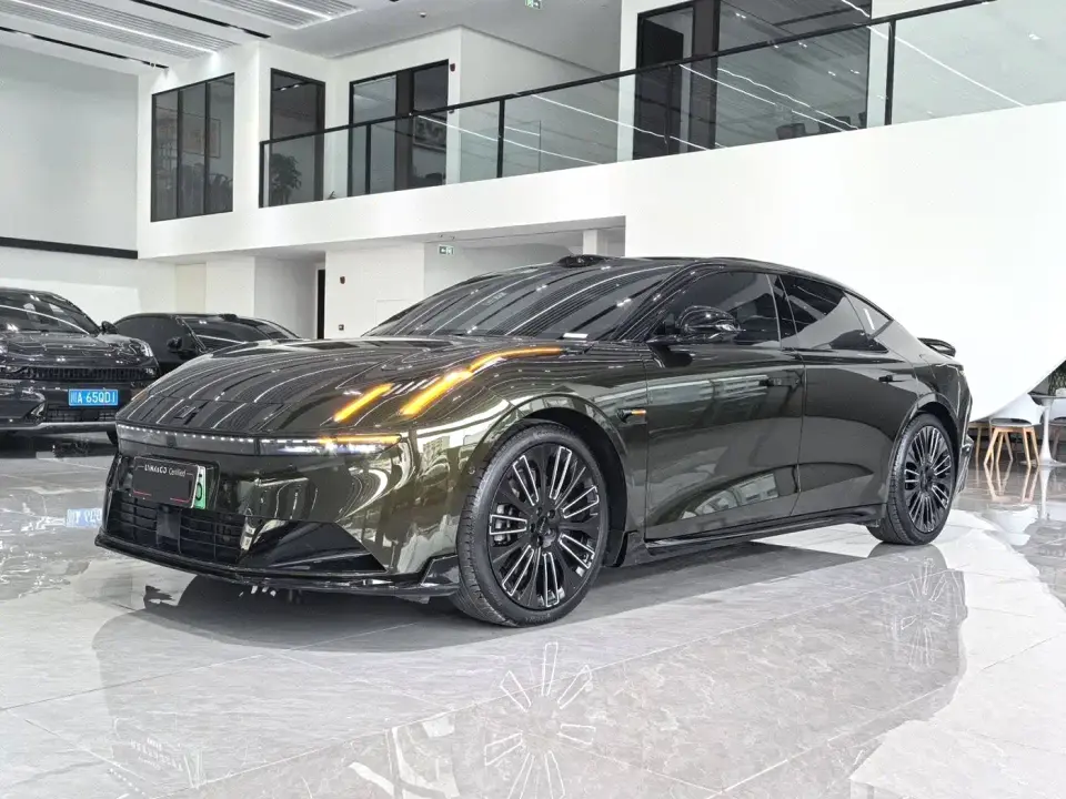 Lynk & Co 10 EM-P 240 AWD Ultra Sport Edition 2025