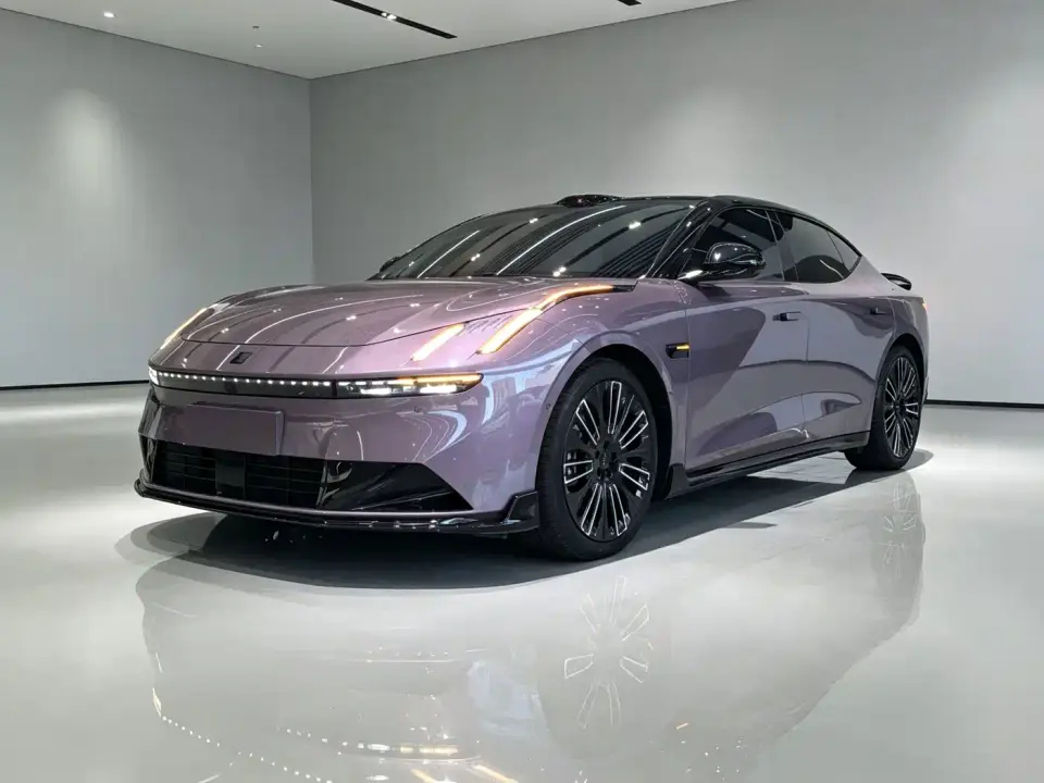 Lynk & Co 10 EM-P 240 AWD Ultra Sport Edition 2025