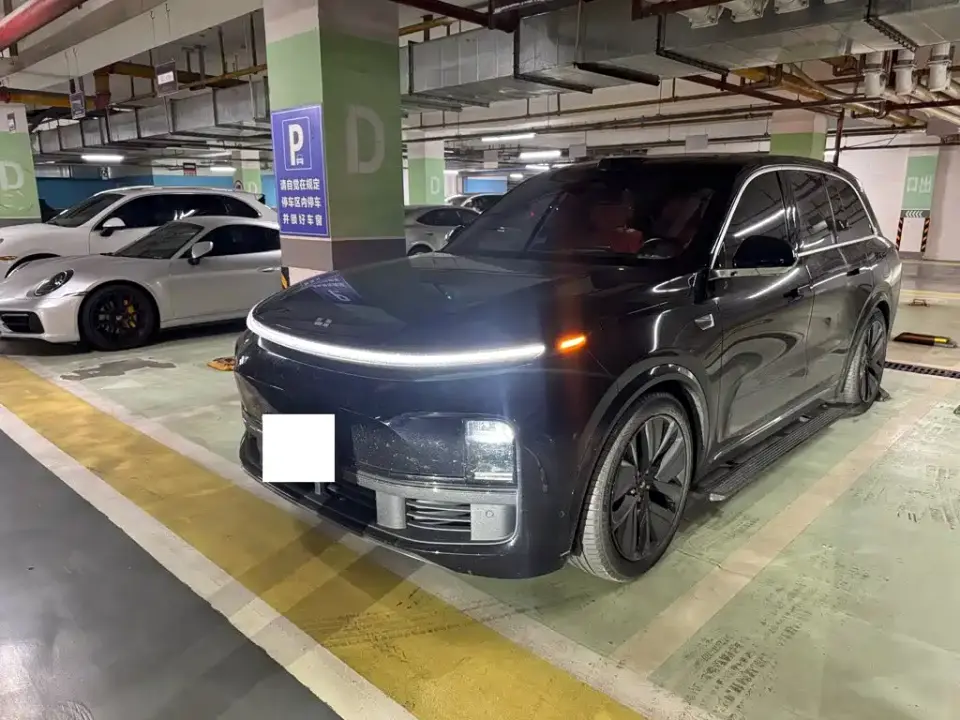 Li Auto Li L8 Model Ultra 2024