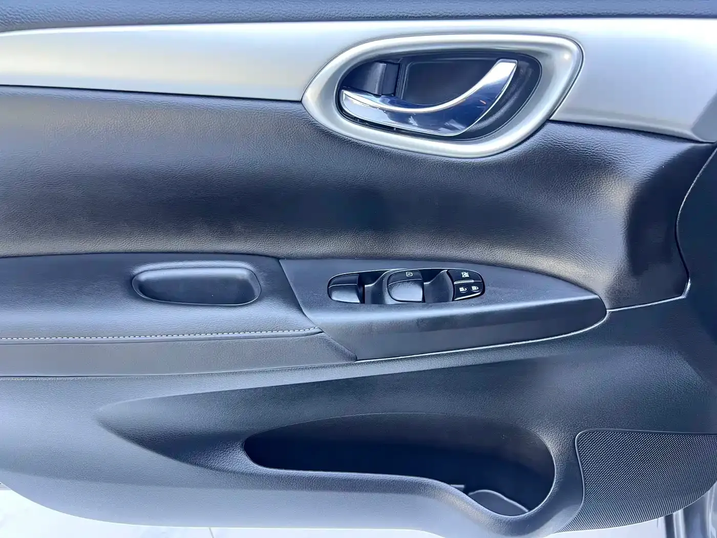 Nissan Sylphy Classic 1.6XE CVT Comfort Edition 2023 — фото 9