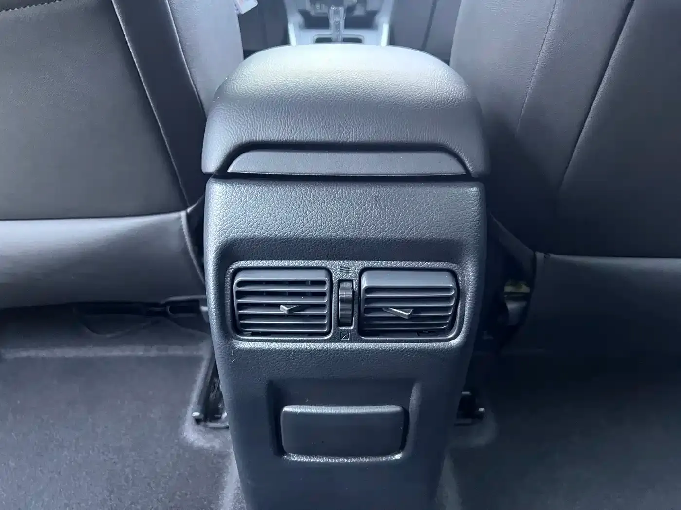 Nissan Sylphy Classic 1.6XE CVT Comfort Edition 2023 — фото 14