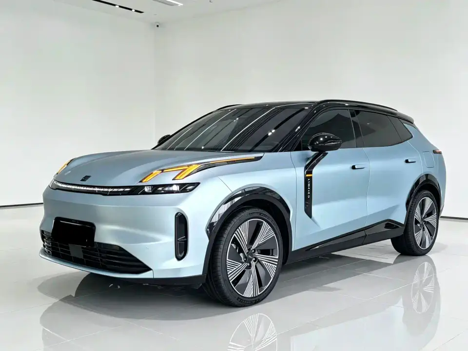 Lynk & Co 08 EM-P 220km AWD Performance Halo 2024