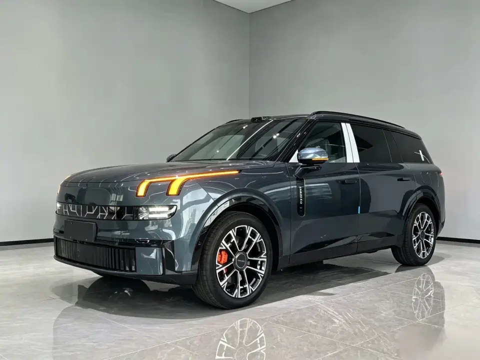 Lynk & Co 900 2.0T Ultra 2026
