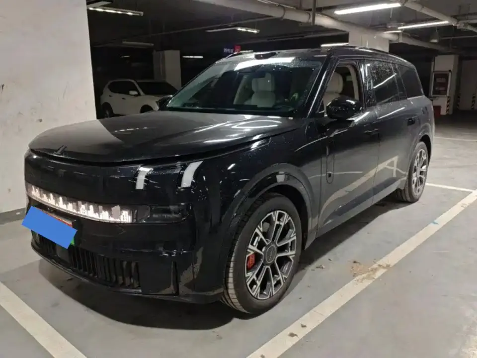 Lynk & Co 900 2.0T Ultra 2025