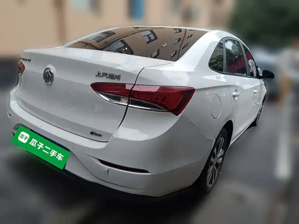 Buick Excelle Facelift 1.3T Auto Mild Hybrid Elite 2021 — фото 6
