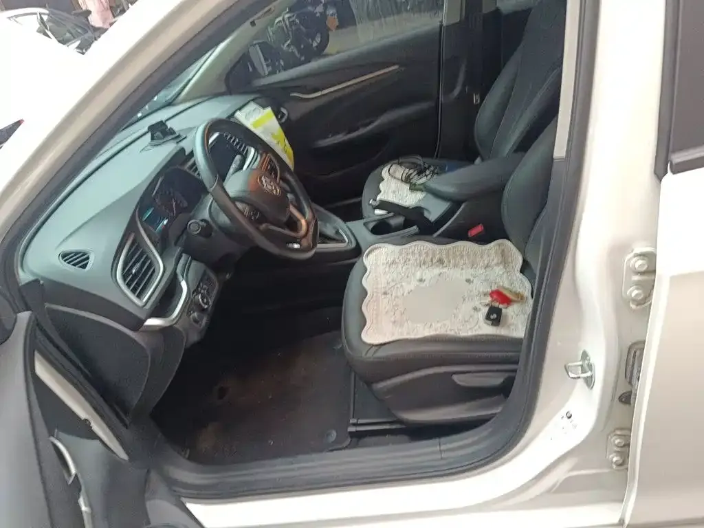 Buick Excelle Facelift 1.3T Auto Mild Hybrid Elite 2021 — фото 16