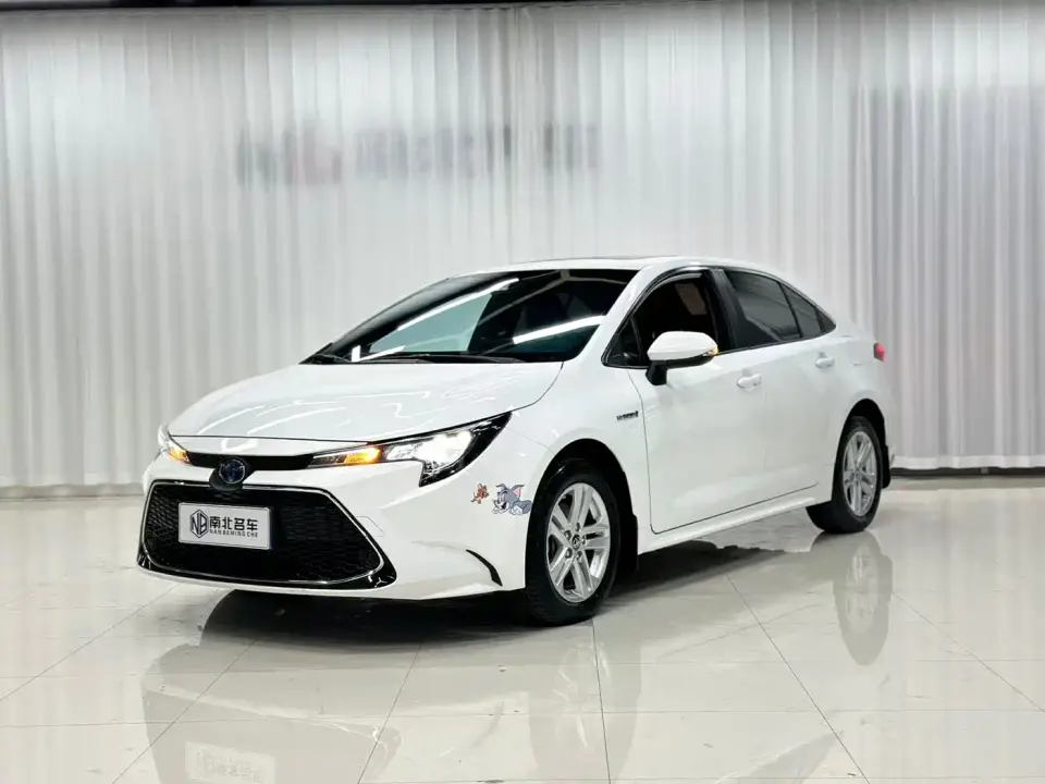 Toyota Levin Dual Engine 1.8H E-CVT Leading Edition 2022