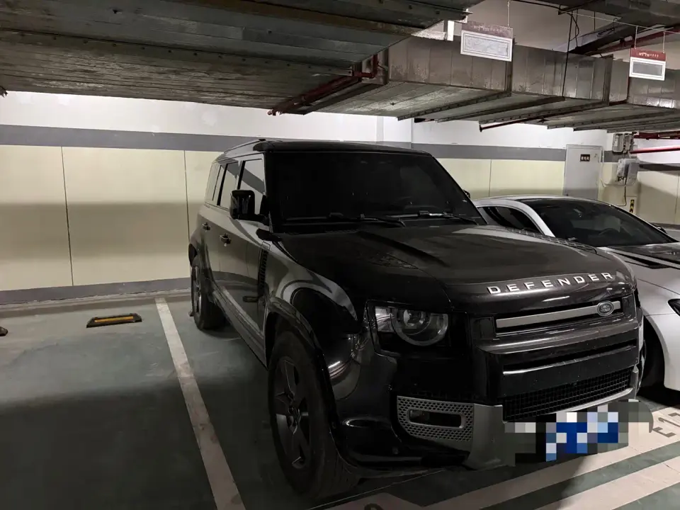Land Rover Defender 110 3.0T P400 -Dynamic HSE 2025