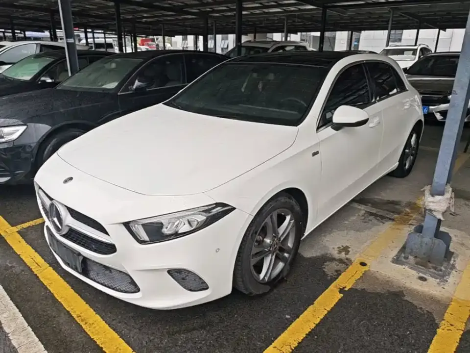 Mercedes-Benz A-Class (Import) A 200 Dynamic Version 2019