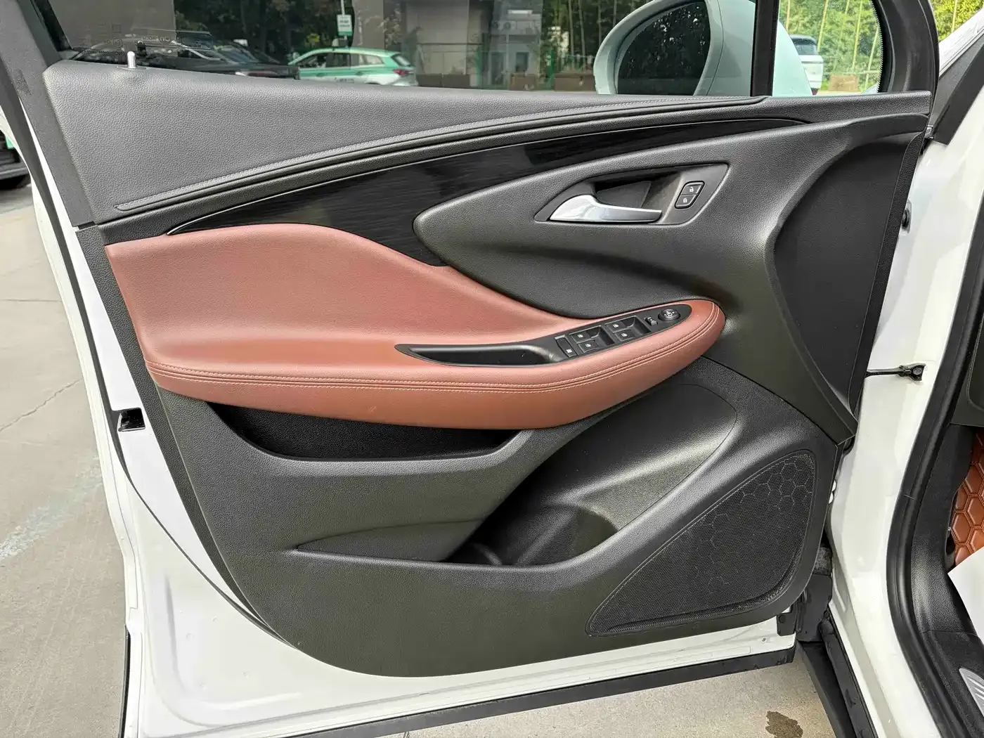 Buick Envision Plus 20T FWD Elite 2021 — фото 12