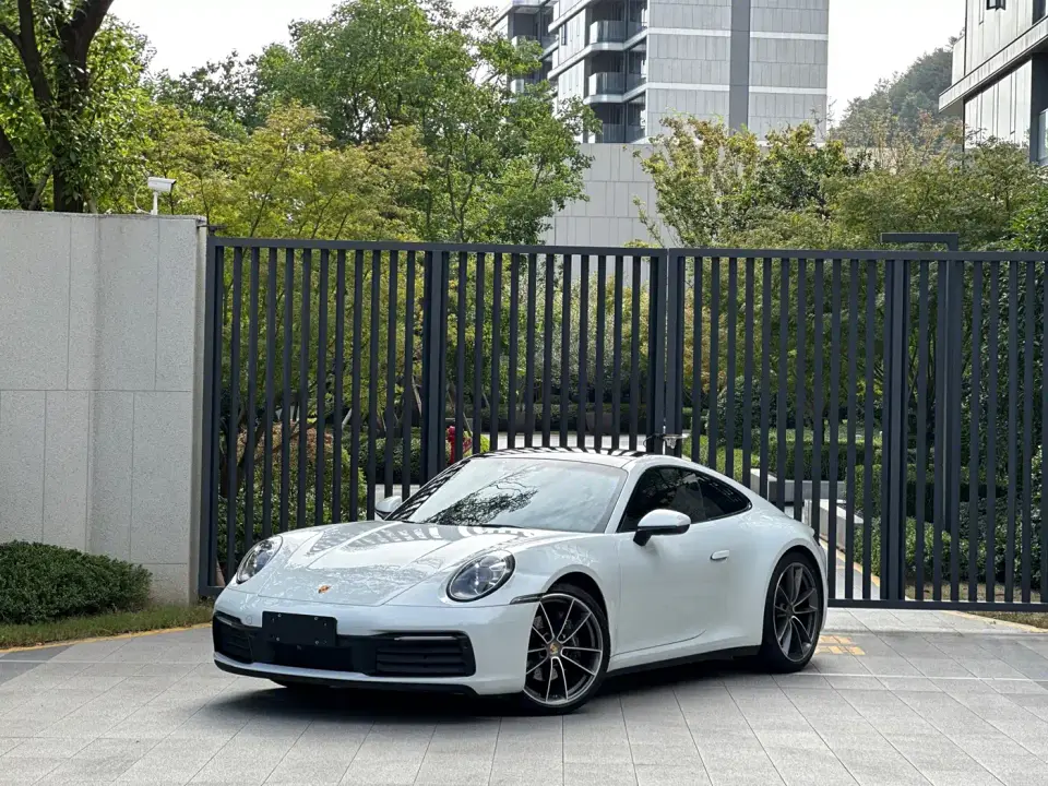 Porsche 911 Carrera 3.0T 2021