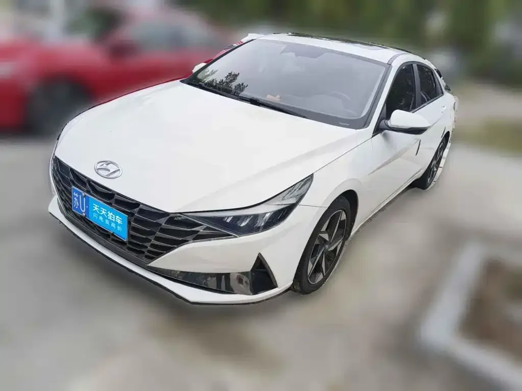 Hyundai Elantra 1.5L CVT LUX Premium Edition 2021