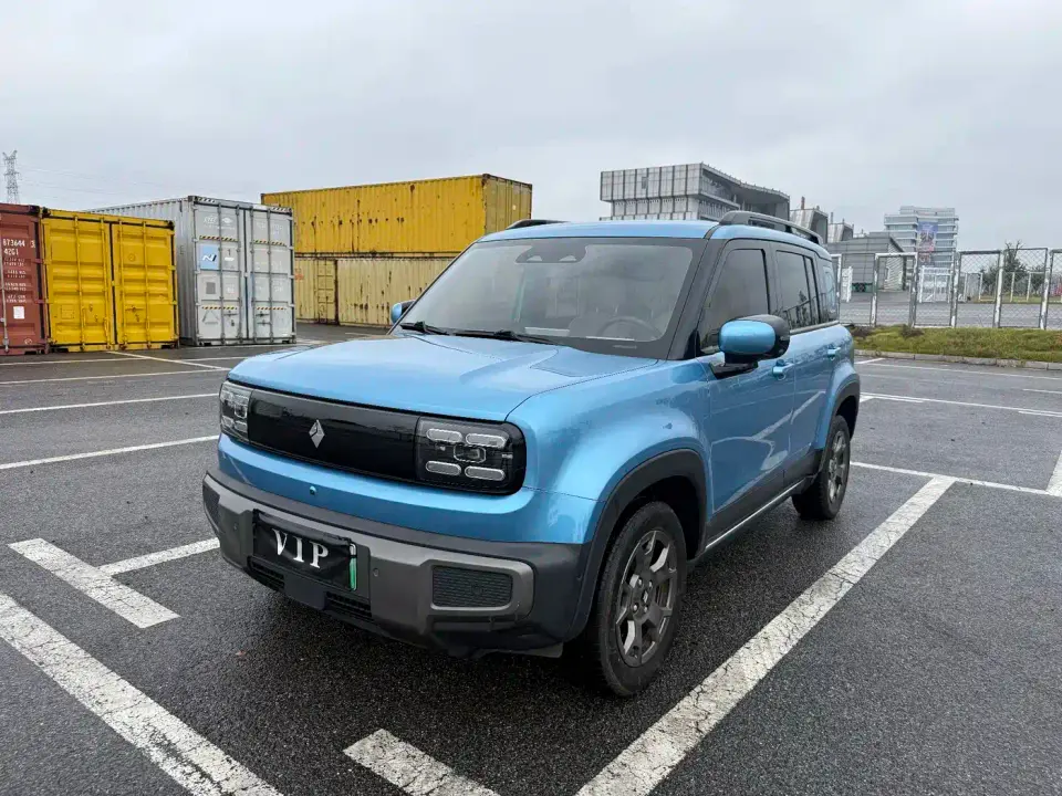 Baojun Yueye Plus Smart Premium 4-Seater 2024
