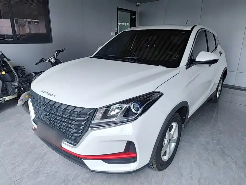 Dongfeng Fengguang Fengon 500 1.5L CVT Enjoyment Edition 2023